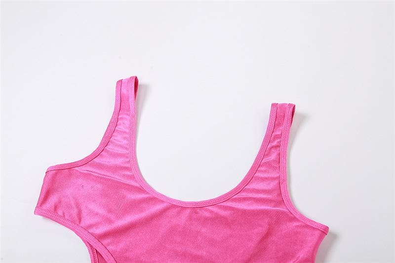 Completo minigonna con body senza maniche in rete metallica con scollo a U traforato