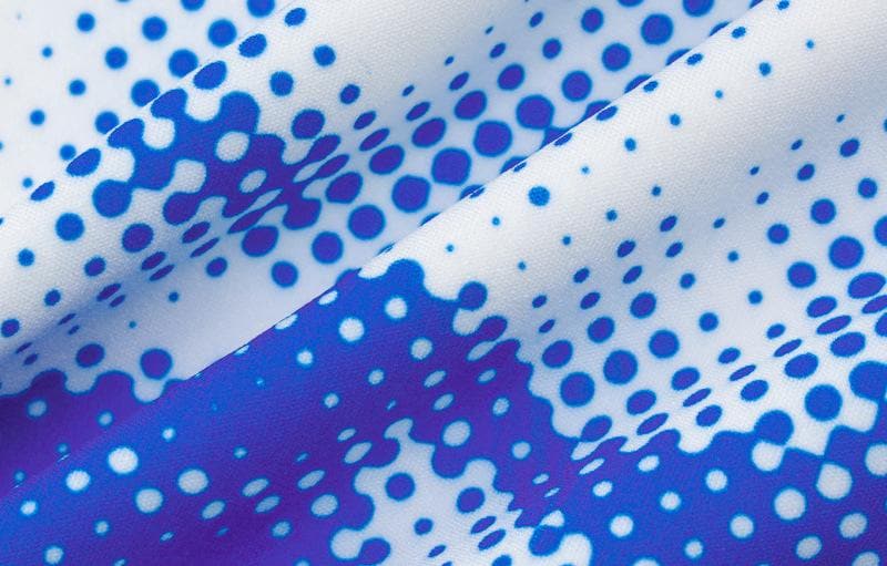 Ärmelloses Crop-Top mit Rundhalsausschnitt und abstraktem Print in Kontrastfarbe