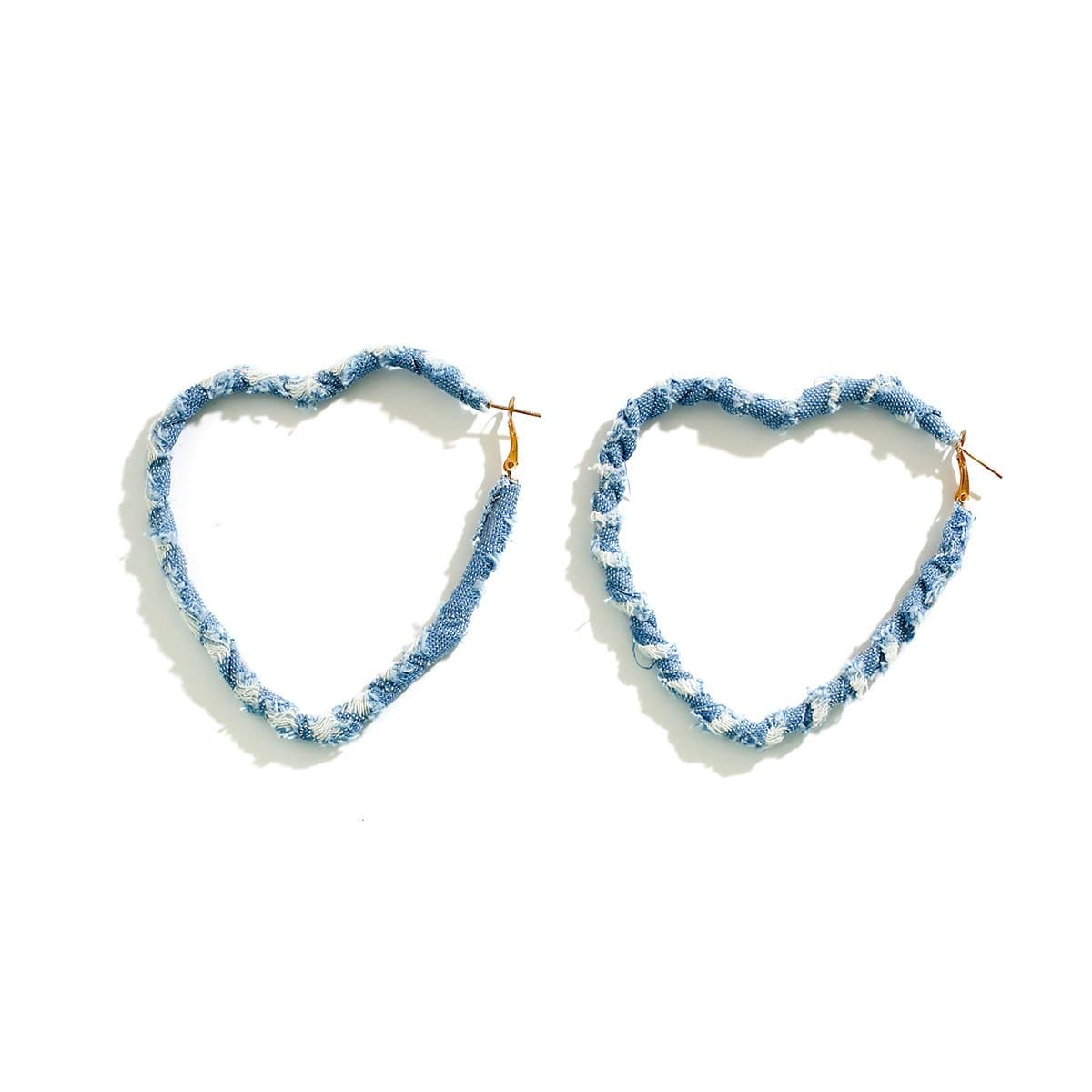 Orecchini a cuore in denim