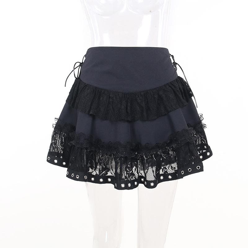 Minigonna con volant in pizzo patchwork con cerniera e lacci