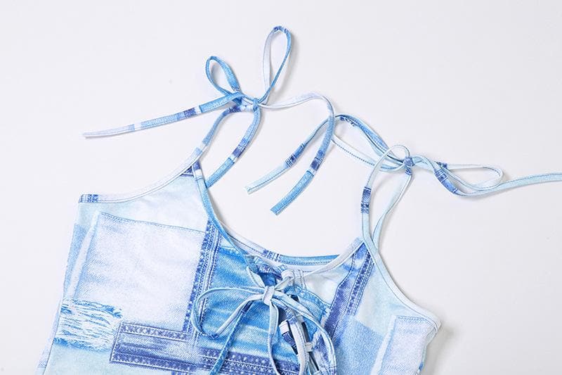 Minigonna con lacci e volant a contrasto, stampa denim, allacciatura irregolare