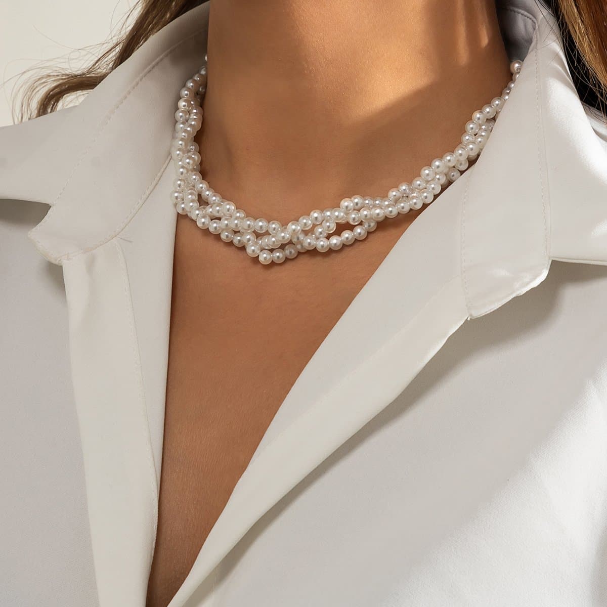 Collana girocollo con perle annodate