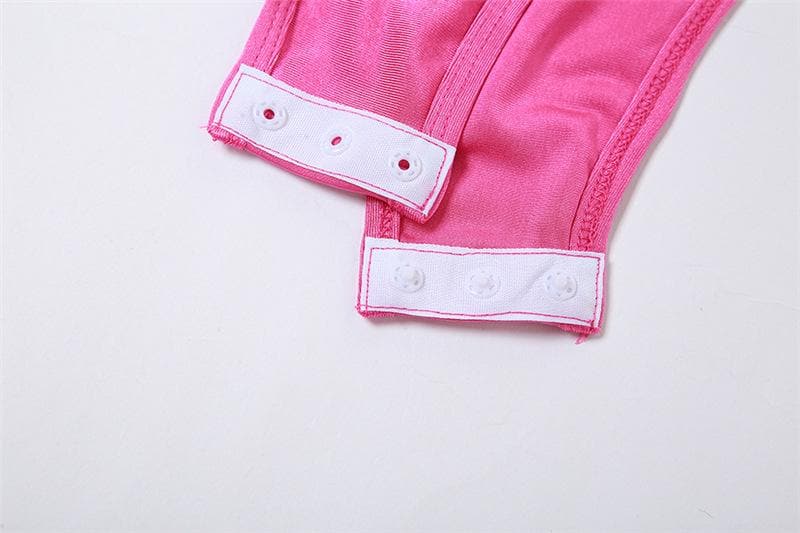 Completo minigonna con body senza maniche in rete metallica con scollo a U traforato
