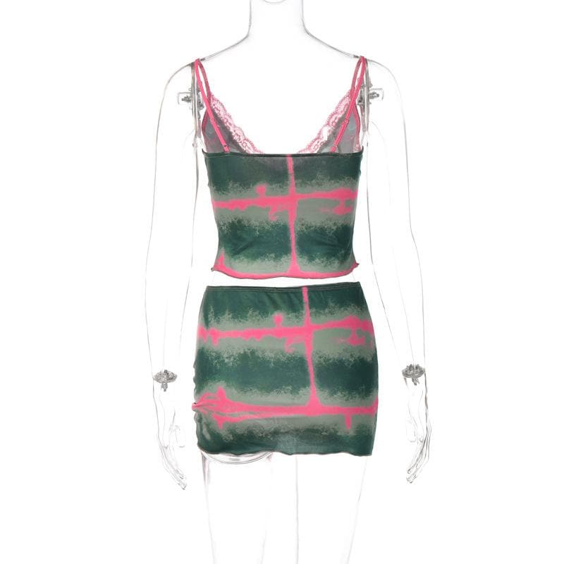 Completo minigonna con scollo a V e orlo in pizzo tie-dye e arricciato