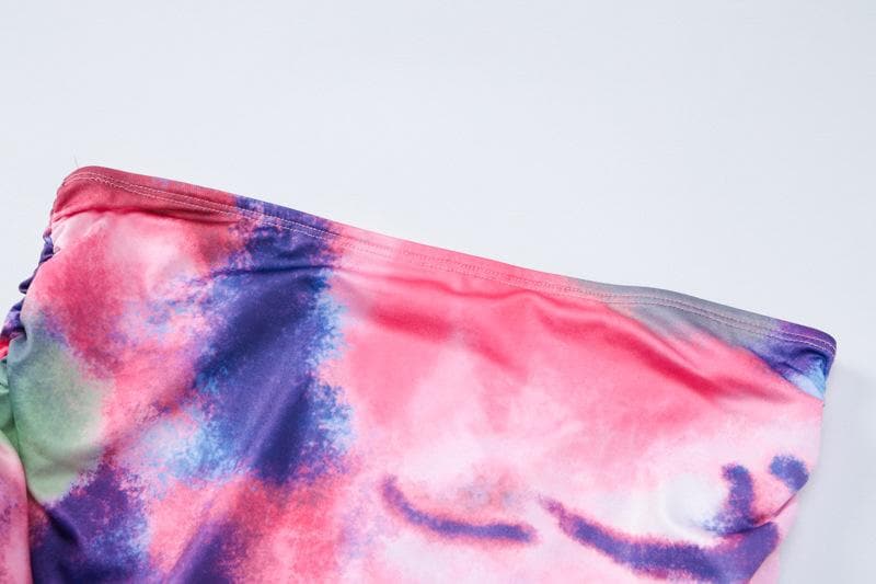 Completo minigonna con corsetto e canotta senza schienale, scollo a V, tie-dye a contrasto arricciato