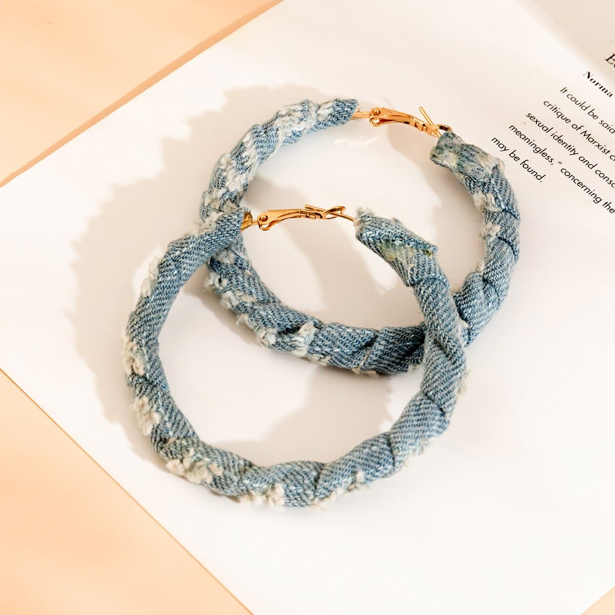 Orecchini ad anello in denim