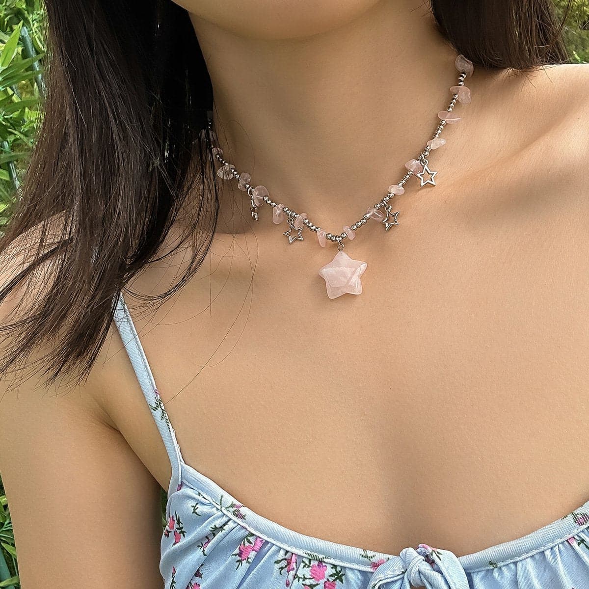Collana girocollo con perline di pietra a stella