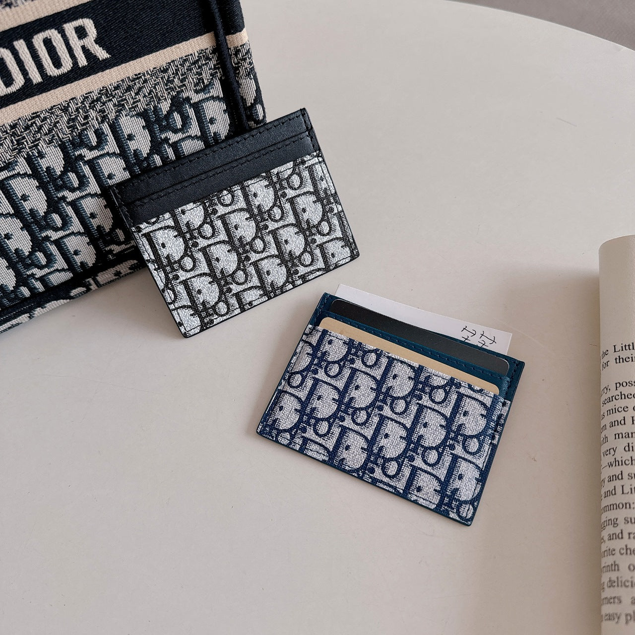Porta carte in pelle alla moda