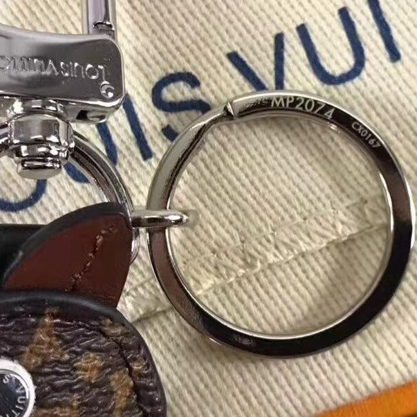 Brand Paris Show Keychain - ERPOQ
