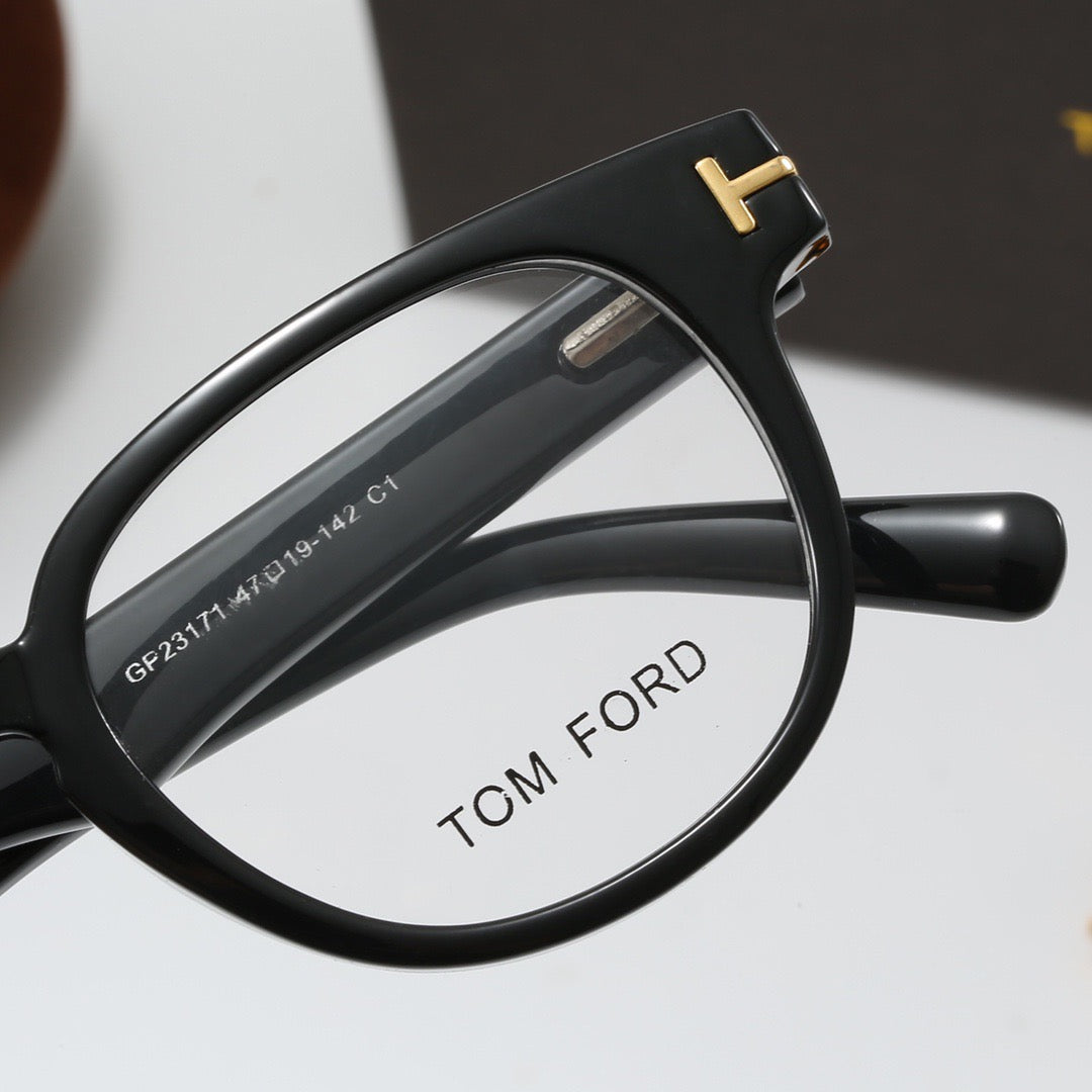 Fashion Transparent Frame Glasses