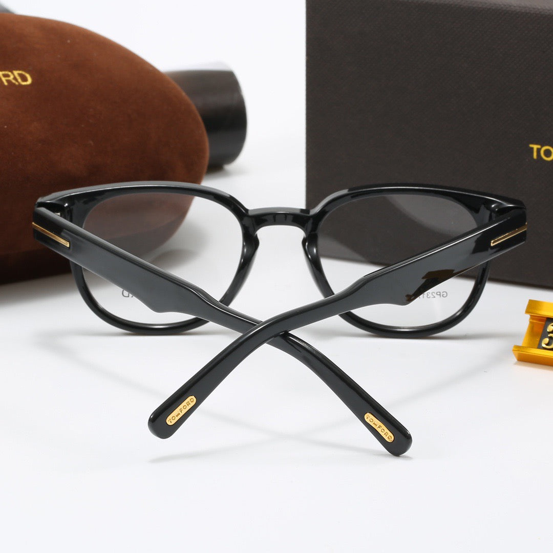 Fashion Transparent Frame Glasses