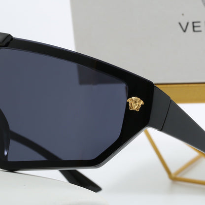 Large Frame Cool Sunglasses