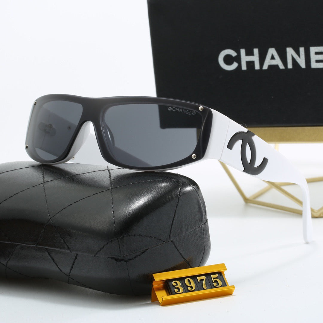 Small Frame Fashion Sunglasses