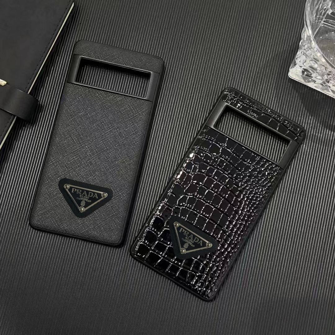 Trendy Black Pixel Phone Case For Google