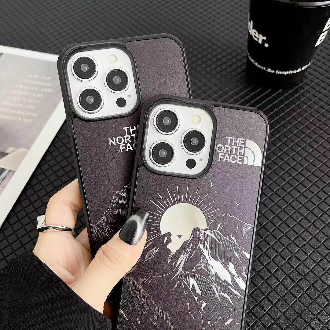 Custodia MagSafe Black Mirror per iPhone
