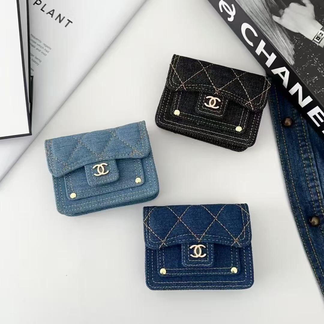Cowboys Levels Strap Wallet Bag