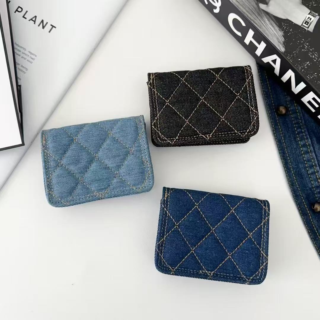 Cowboys Levels Strap Wallet Bag