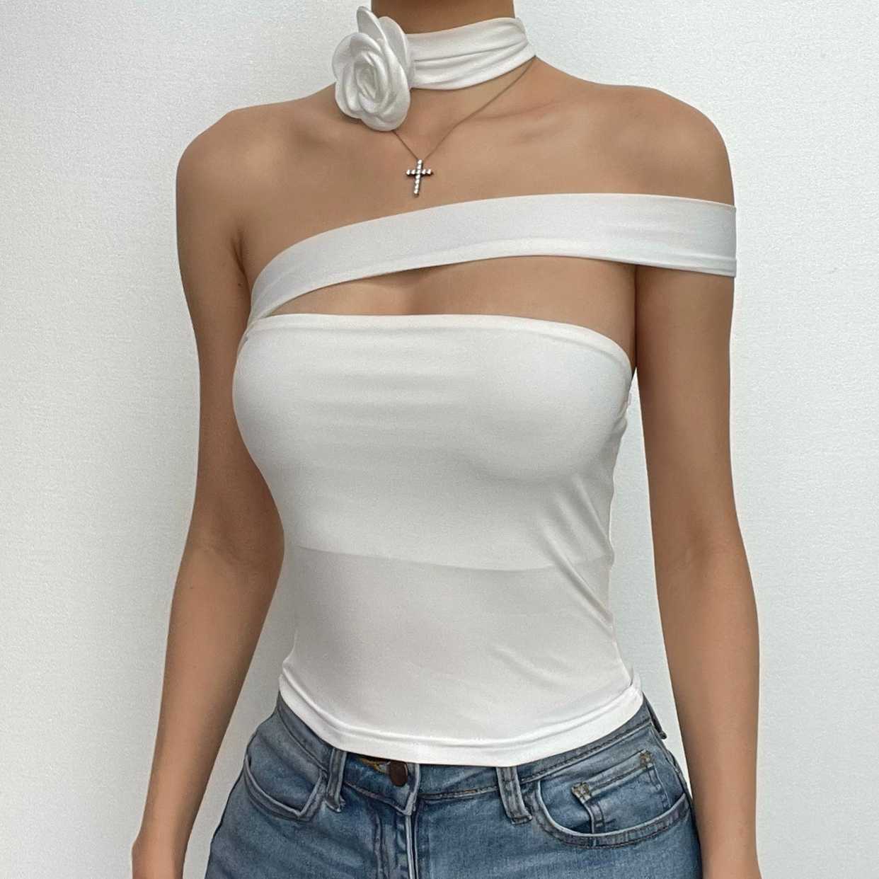 Solid one shoulder flower applique ribbon crop top