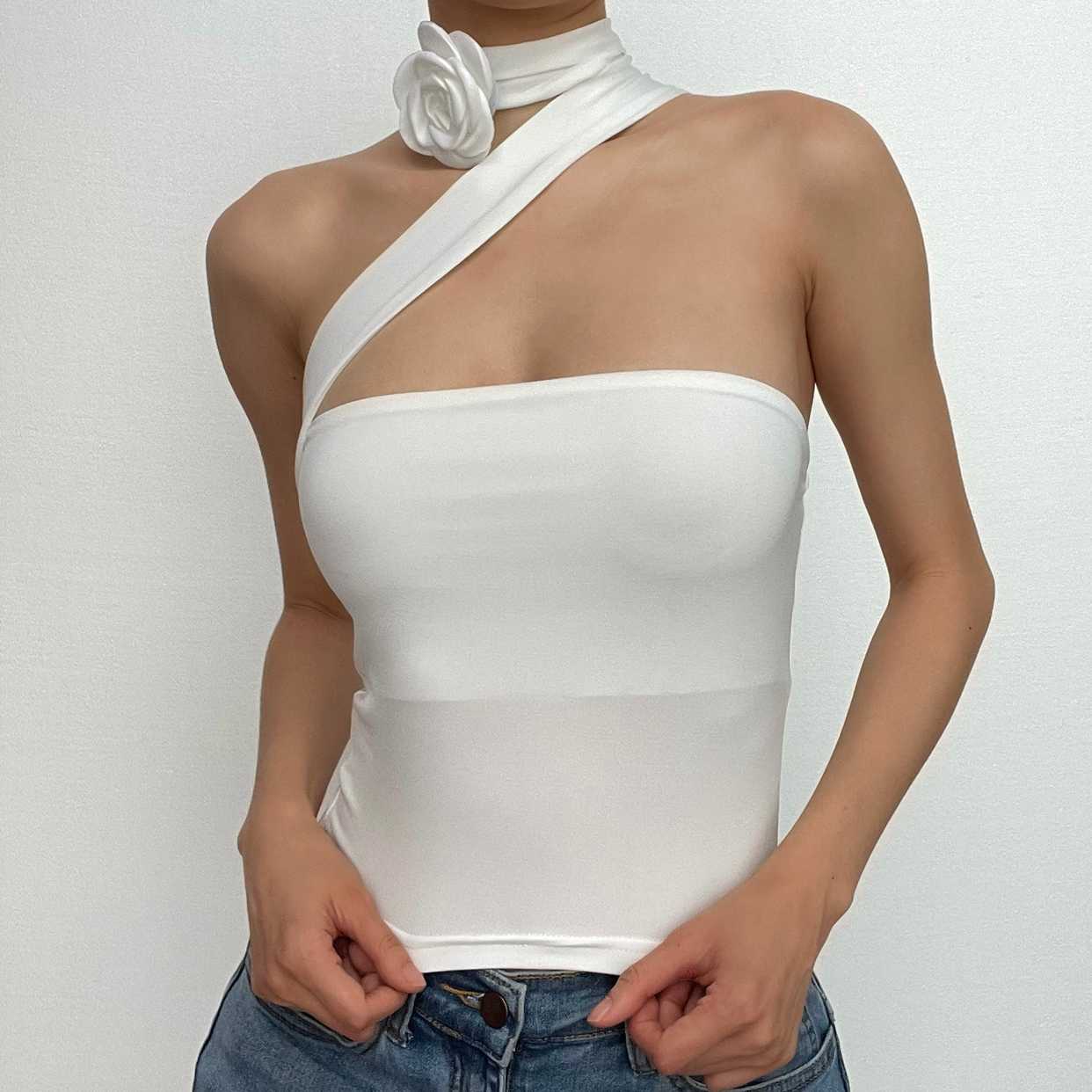 Solid one shoulder flower applique ribbon crop top