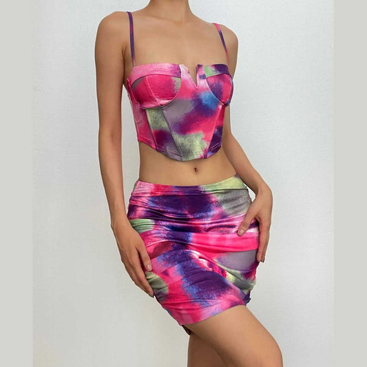 Completo minigonna con corsetto e canotta senza schienale, scollo a V, tie-dye a contrasto arricciato 