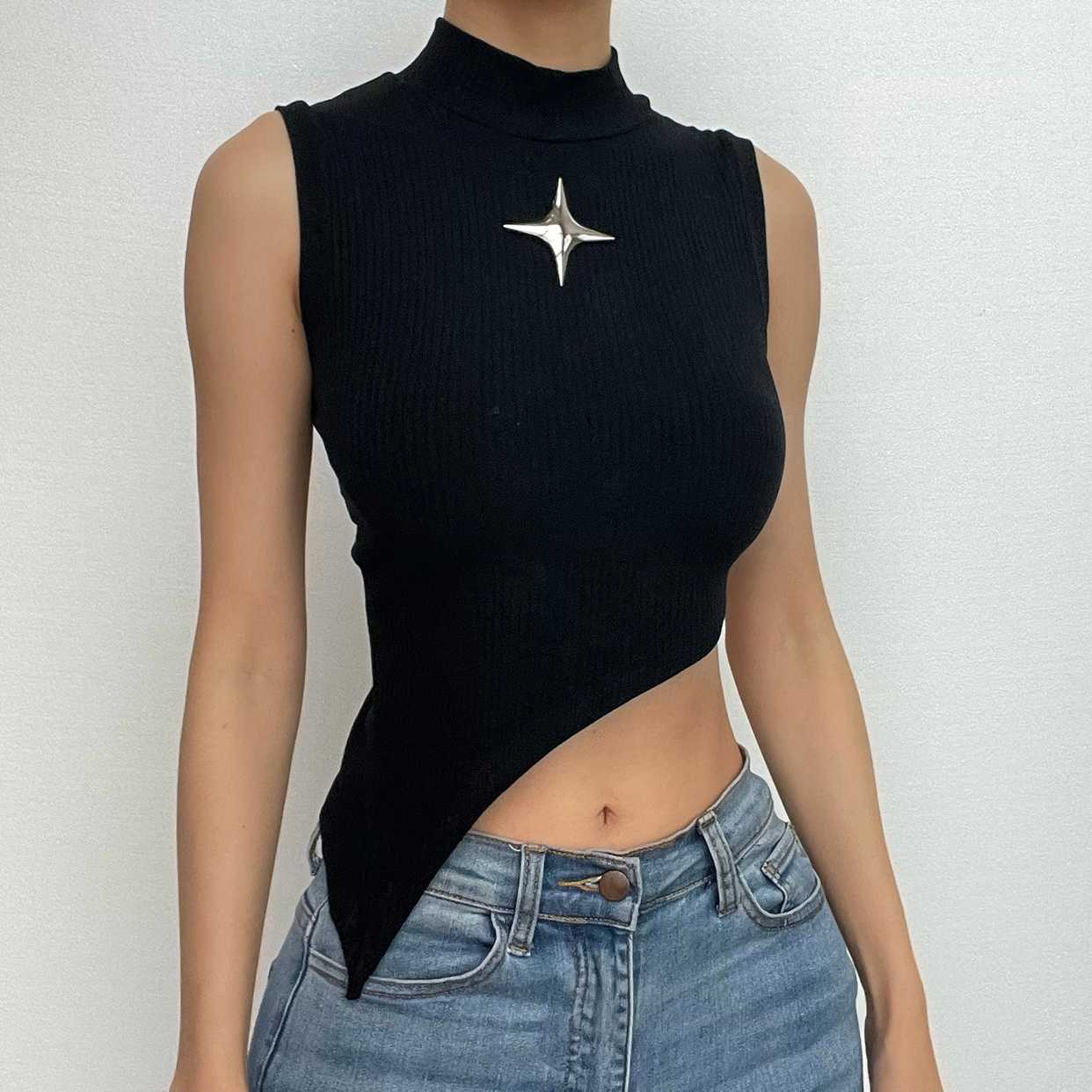 Star applique irregular sleeveless high neck crop top