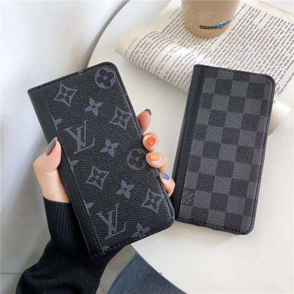 Classic Phone Wallet for iPhones - ERPOQ