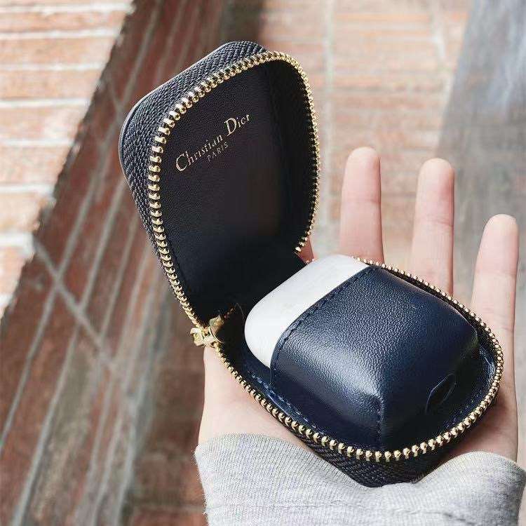 Black Fashion AirPods Case - ERPOQ