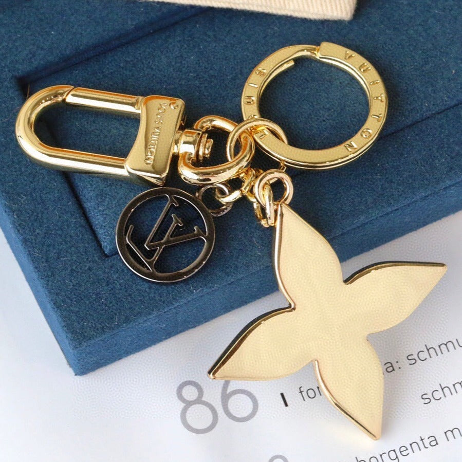 Schlüsselanhänger mit vierblättrigem Kleeblatt-Anhänger