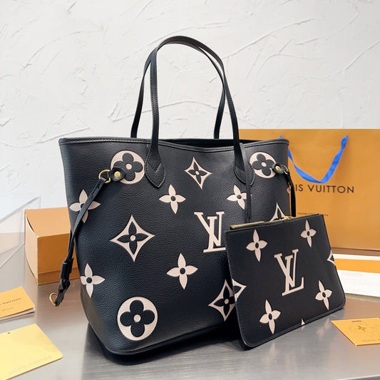Grande borsa tote goffrata