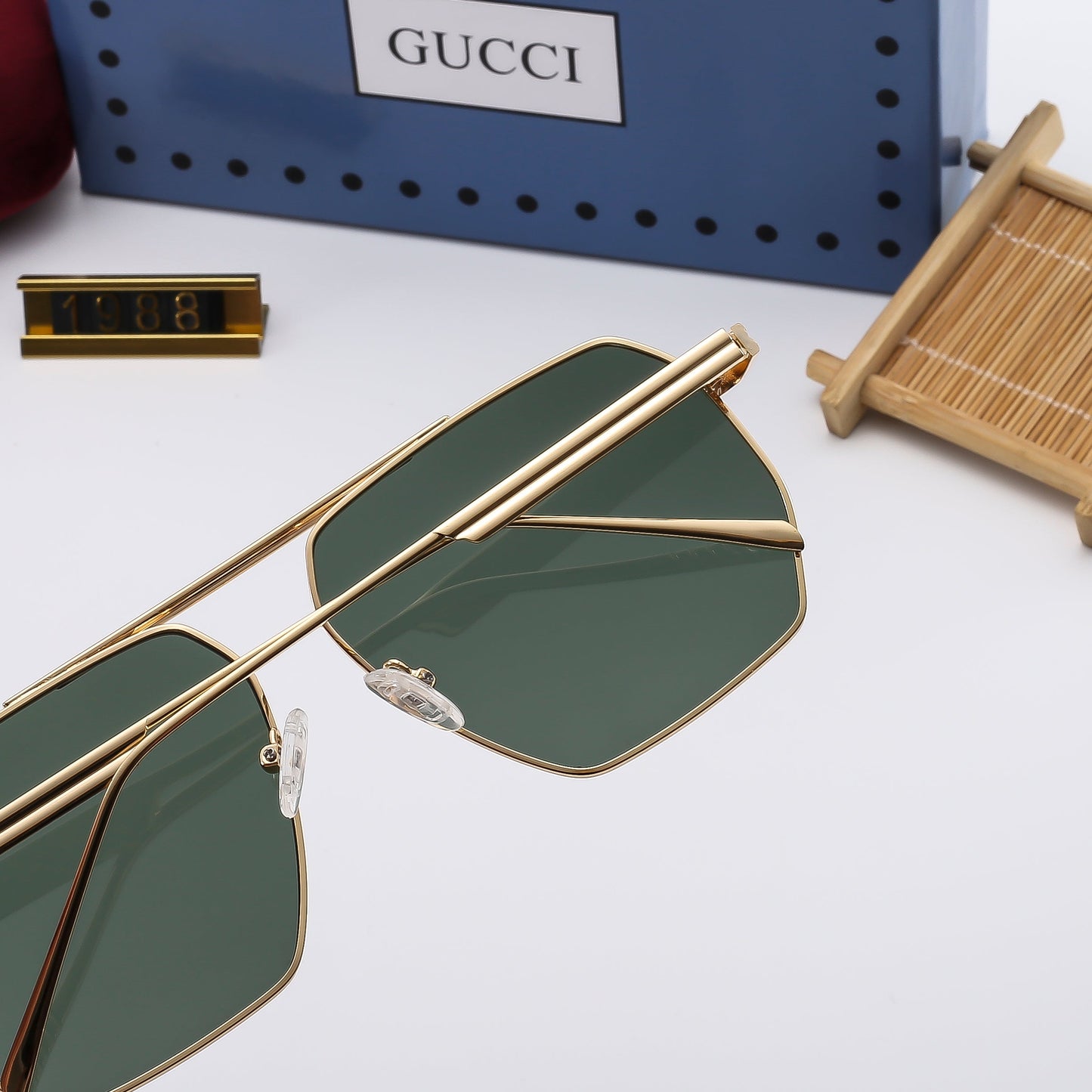 Nuovi occhiali da sole Aviator