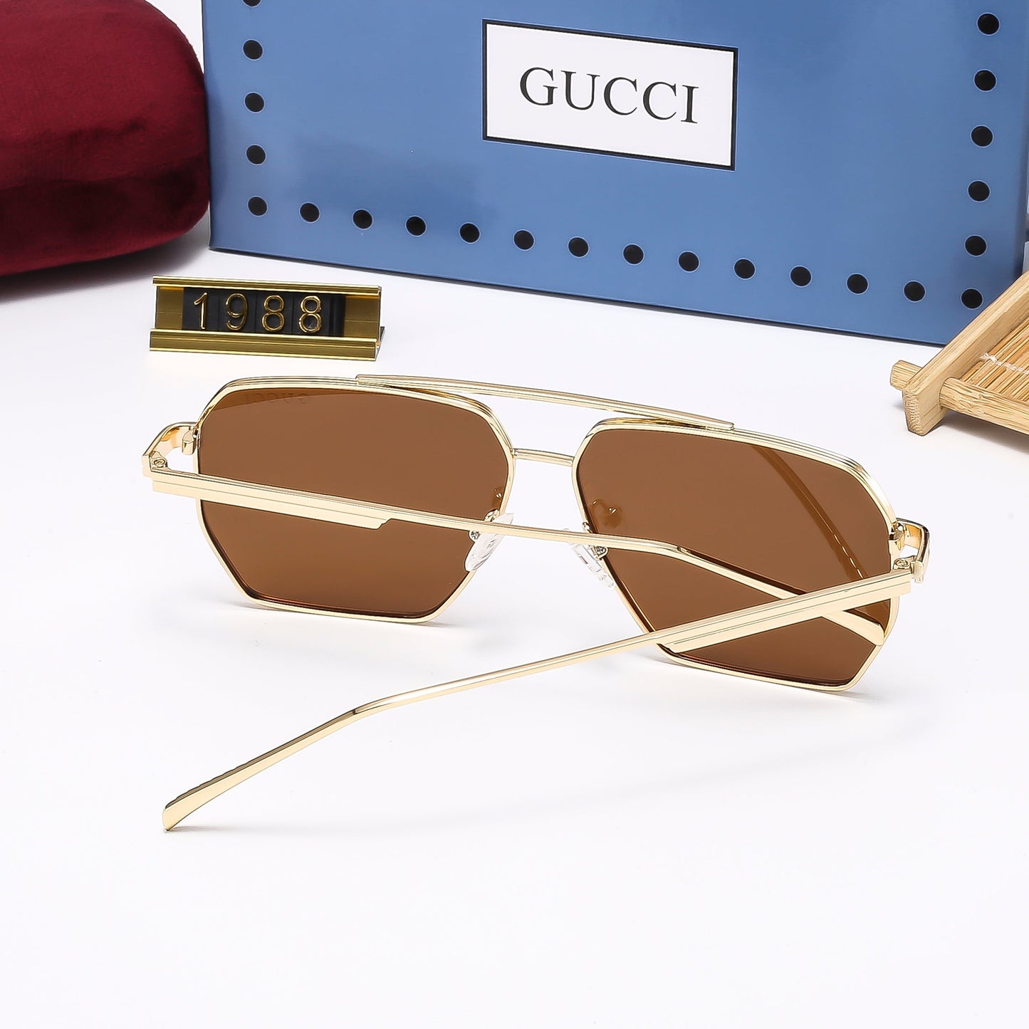 Nuovi occhiali da sole Aviator