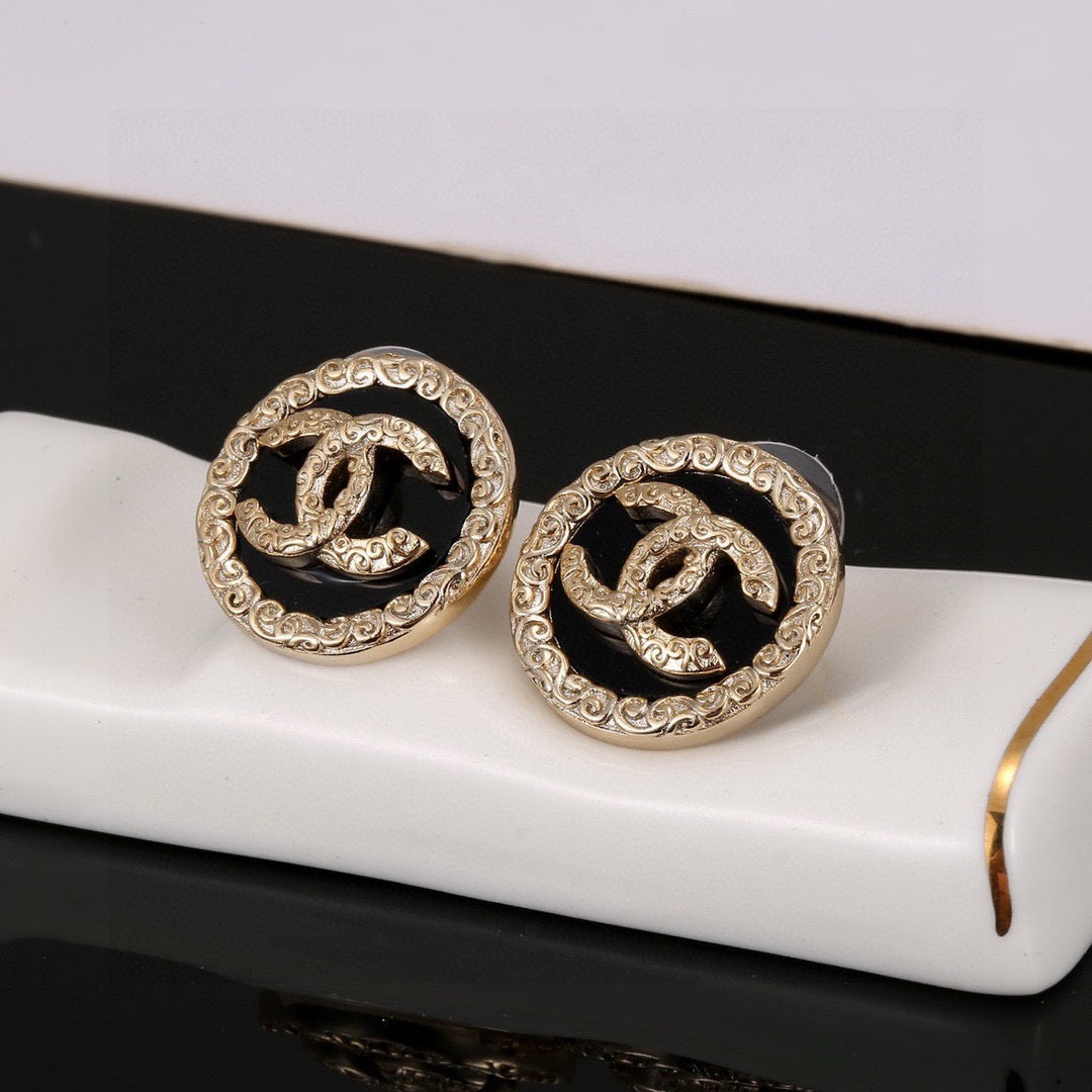 Black Round Elegant Earrings