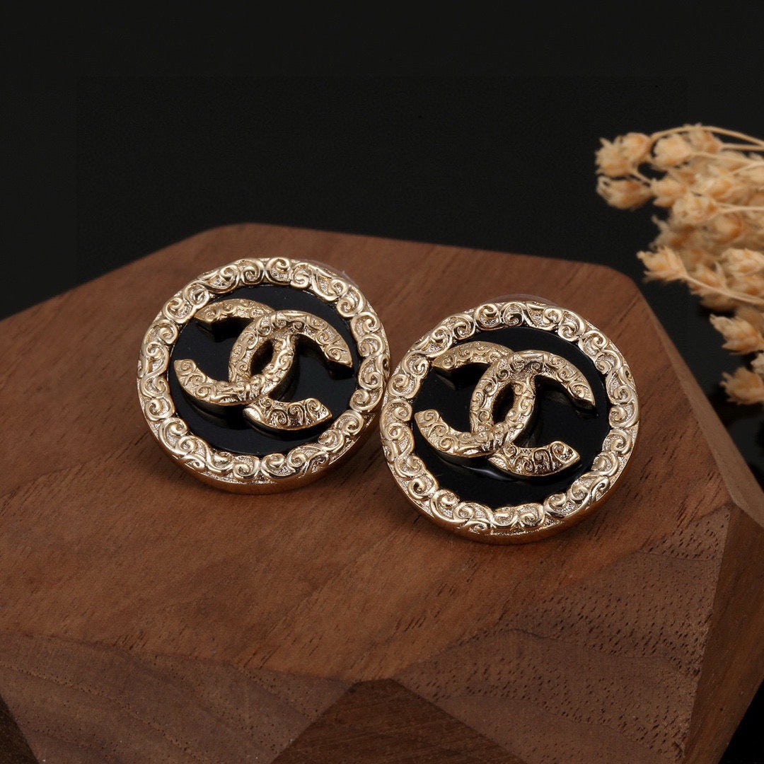 Black Round Elegant Earrings