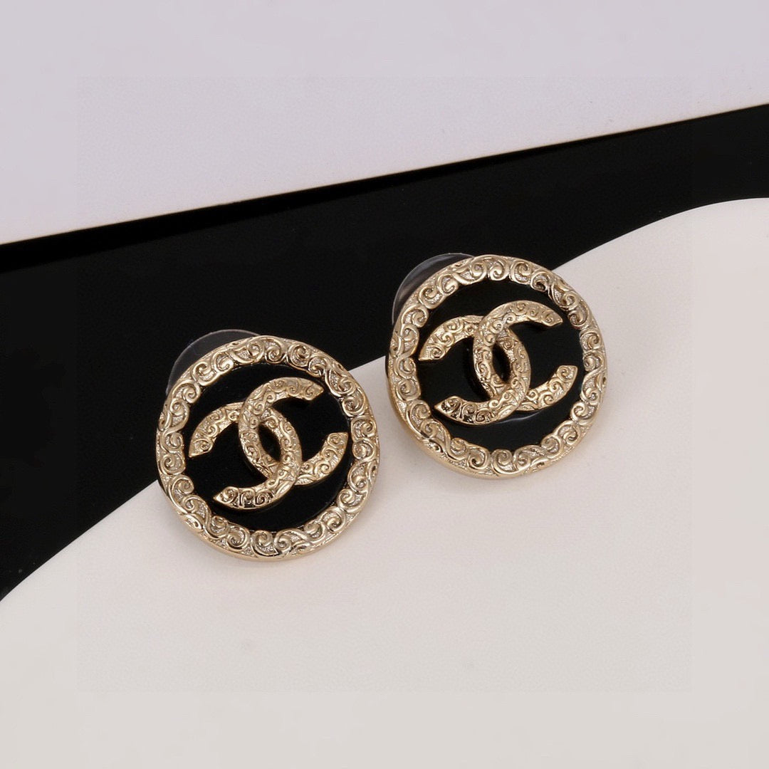 Black Round Elegant Earrings