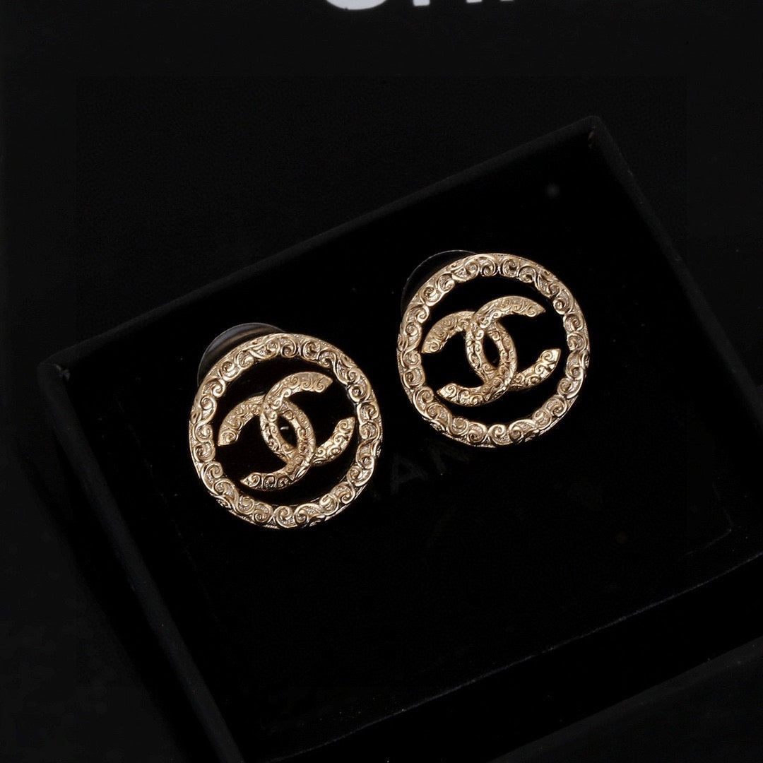 Black Round Elegant Earrings