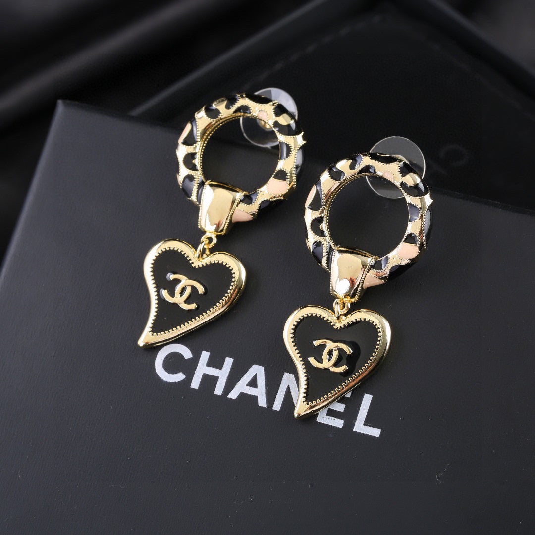 New Heart Trendy Black Earrings