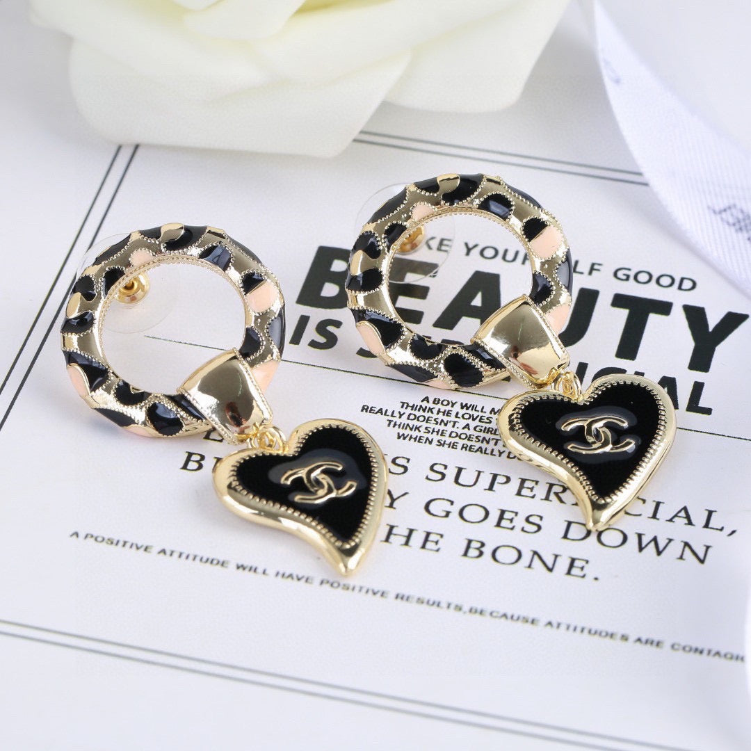 New Heart Trendy Black Earrings