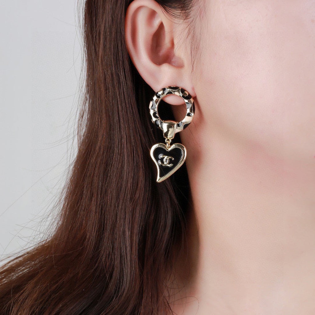 New Heart Trendy Black Earrings