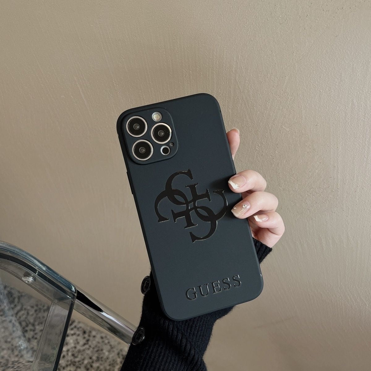 Custodia per telefono con design nero per iPhone