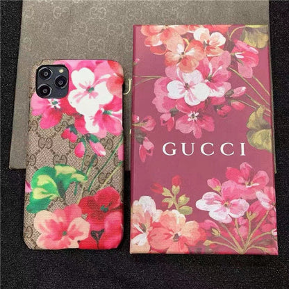Custodia in pelle con fiori per iPhone