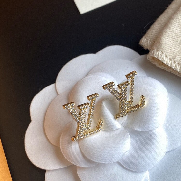 Orecchini asimmetrici con strass