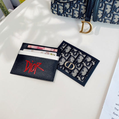 Porta carte in pelle alla moda