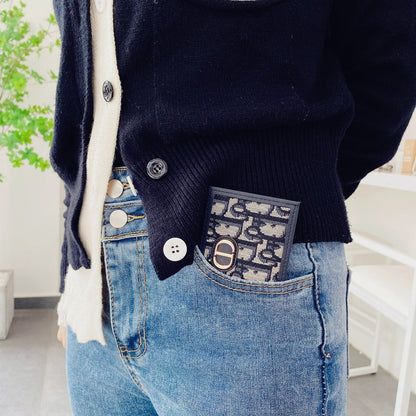 Porta carte in pelle alla moda