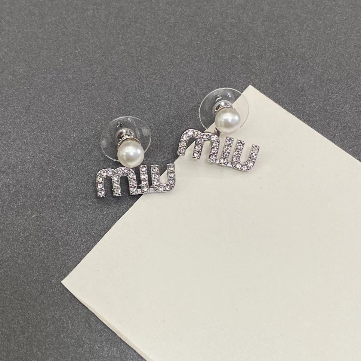 Orecchini di lusso con strass