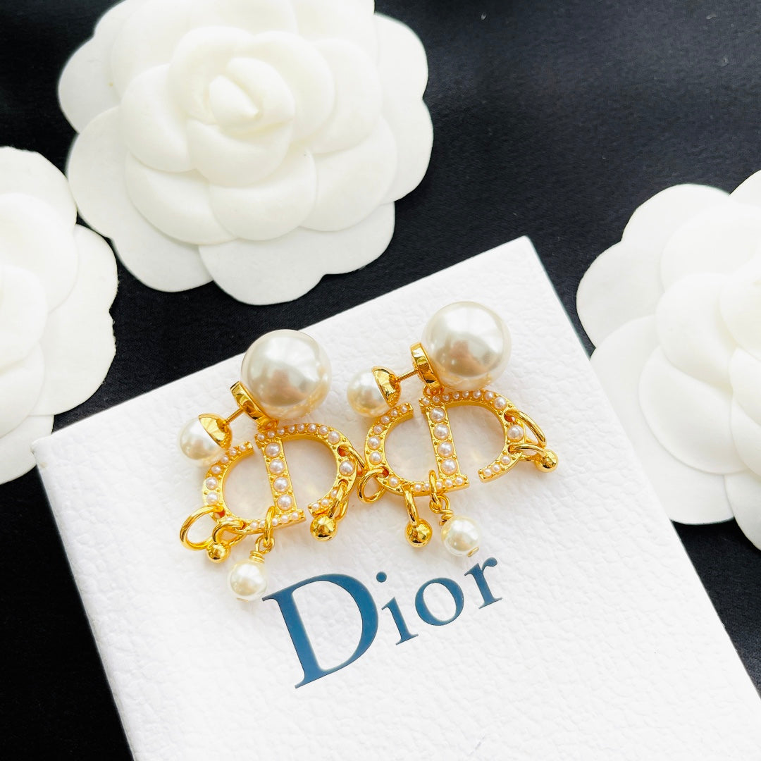 Pearl Metal Drop Earrings