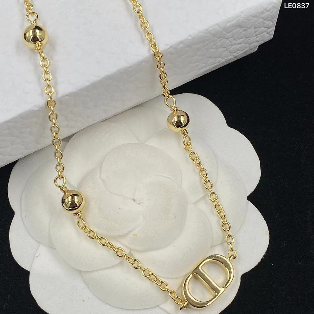 Golden Metal Jewelry Set