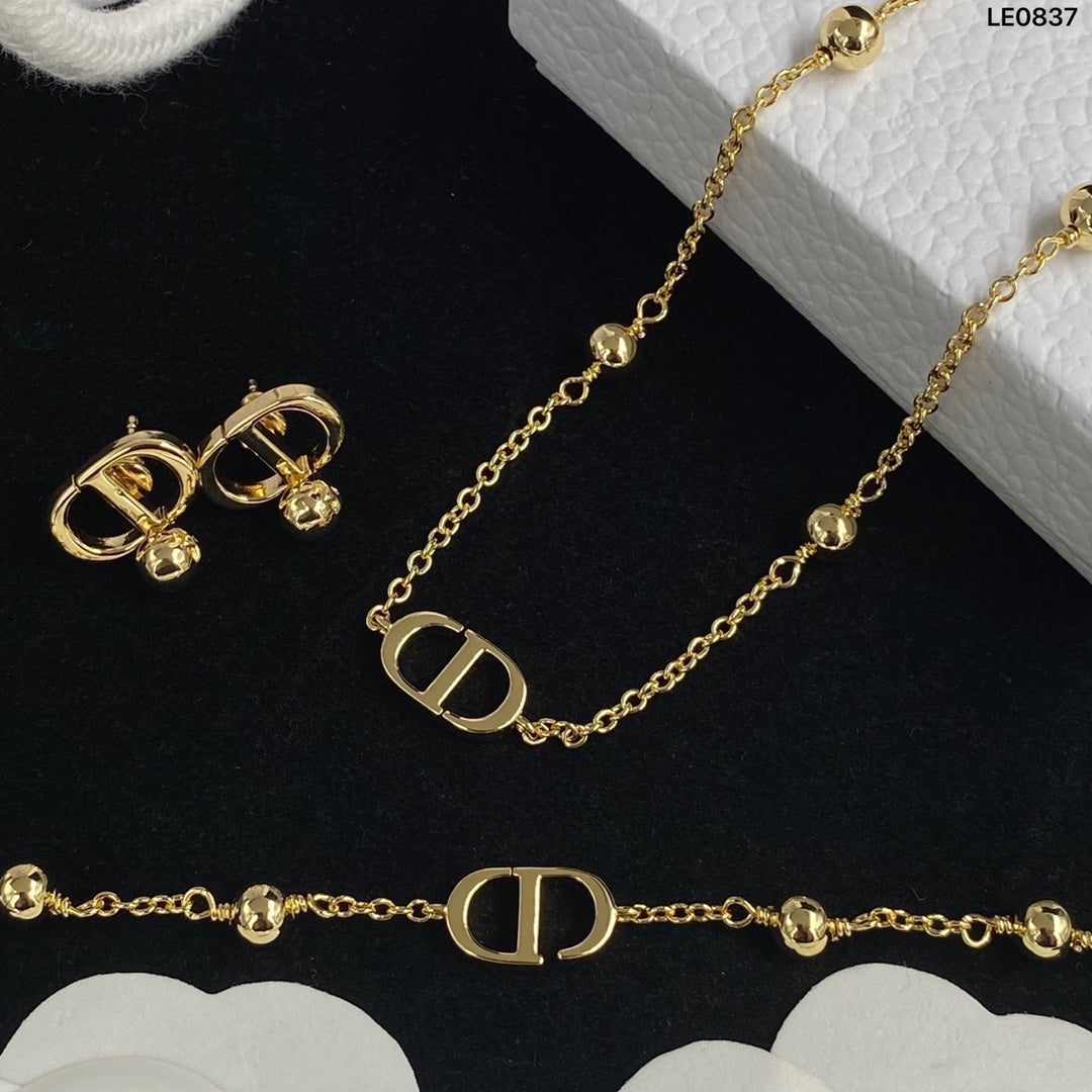 Golden Metal Jewelry Set