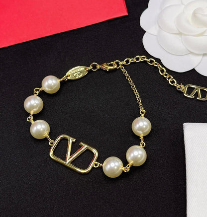 Braccialetto di perle alla moda