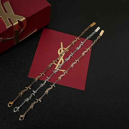 Braccialetto alla moda con lettera semplice