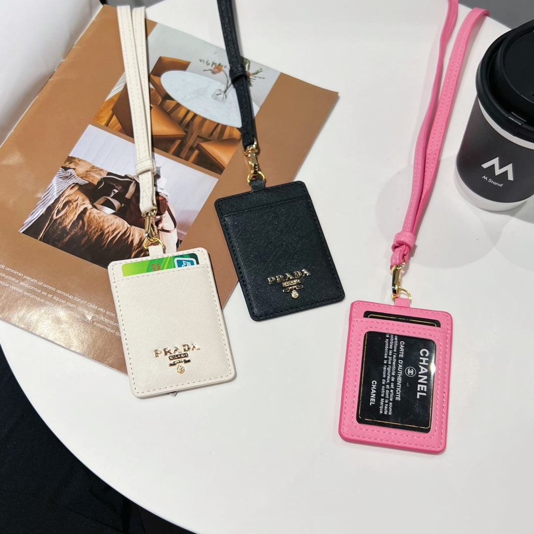 Porta carte di credito in pelle alla moda